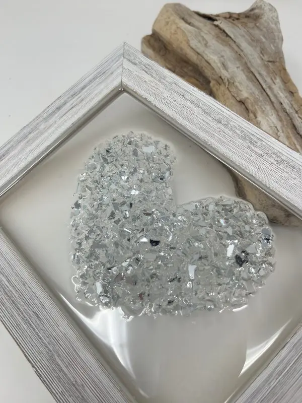 Silver Heart Resin Art - Image 3